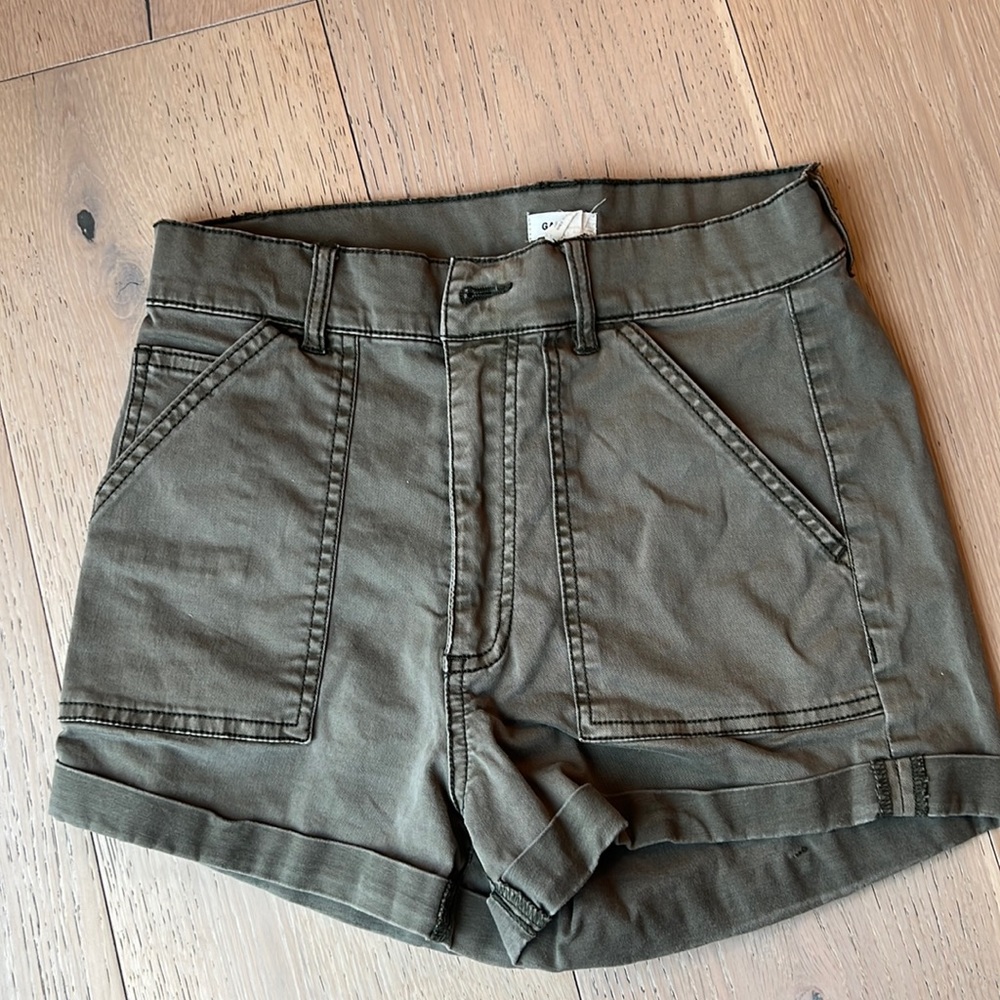 GARAGE clothing mid rise shorts